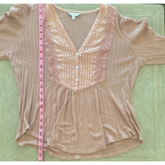 Lucky Brand Blouse Size M Pink Henley V-Neck Pleated Lace Romantic Boho Peasant - Picture 12 of 12